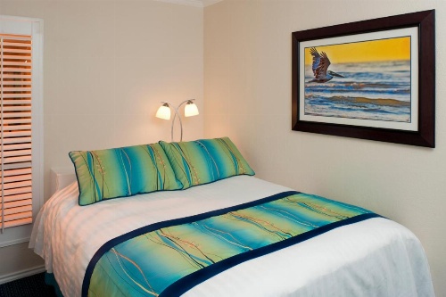Casa Del Mar Beachfront Suites image 15