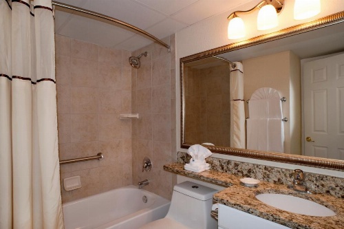 Casa Del Mar Beachfront Suites image 19