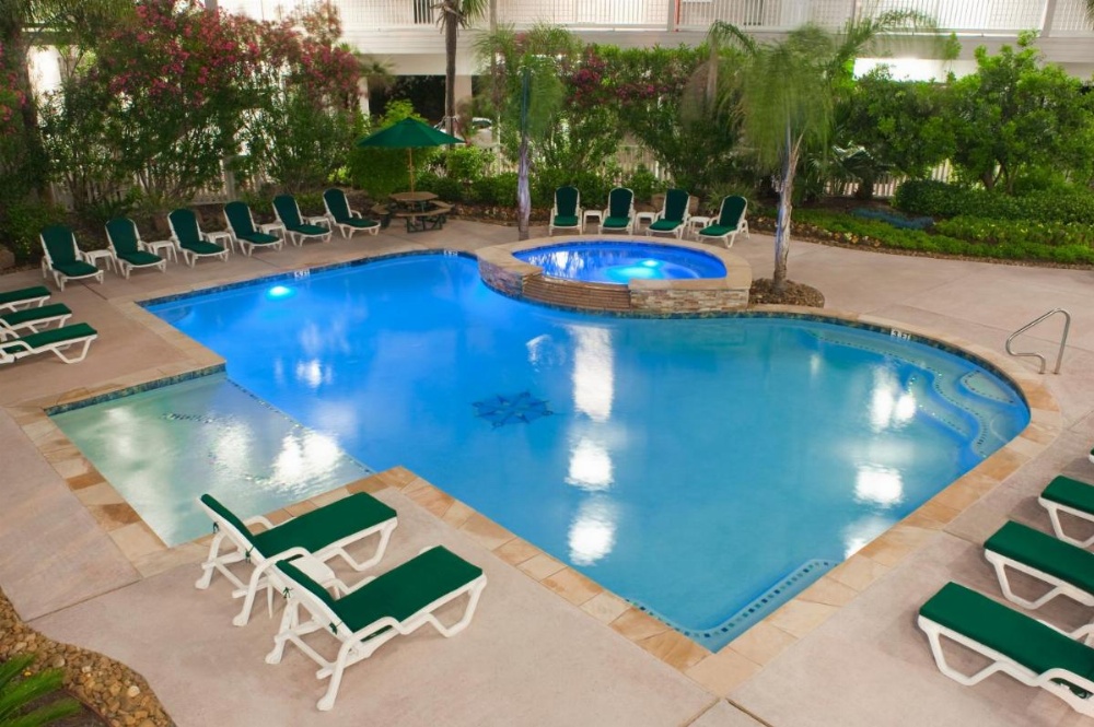 Casa Del Mar Beachfront Suites Image 21