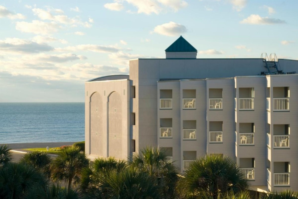 Casa Del Mar Beachfront Suites Image 7