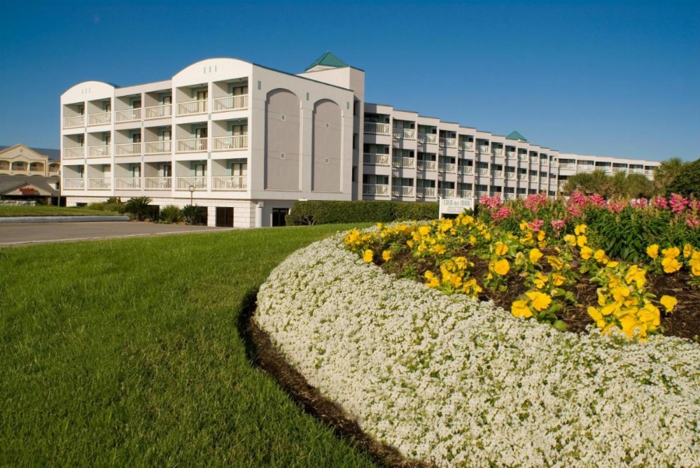 Casa Del Mar Beachfront Suites